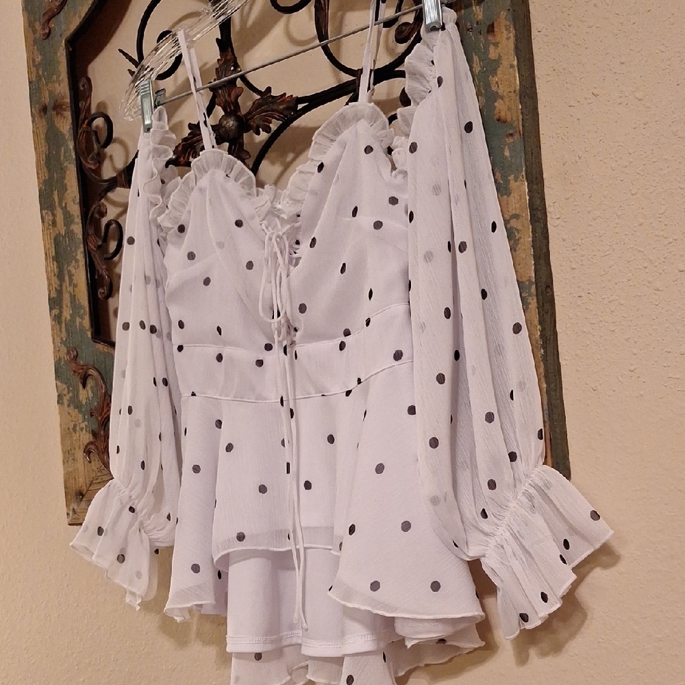 VENUS White Peplum Cold Shoulder Blouse with Ruffles. NWOT Size 2 - Picture 8 of 12